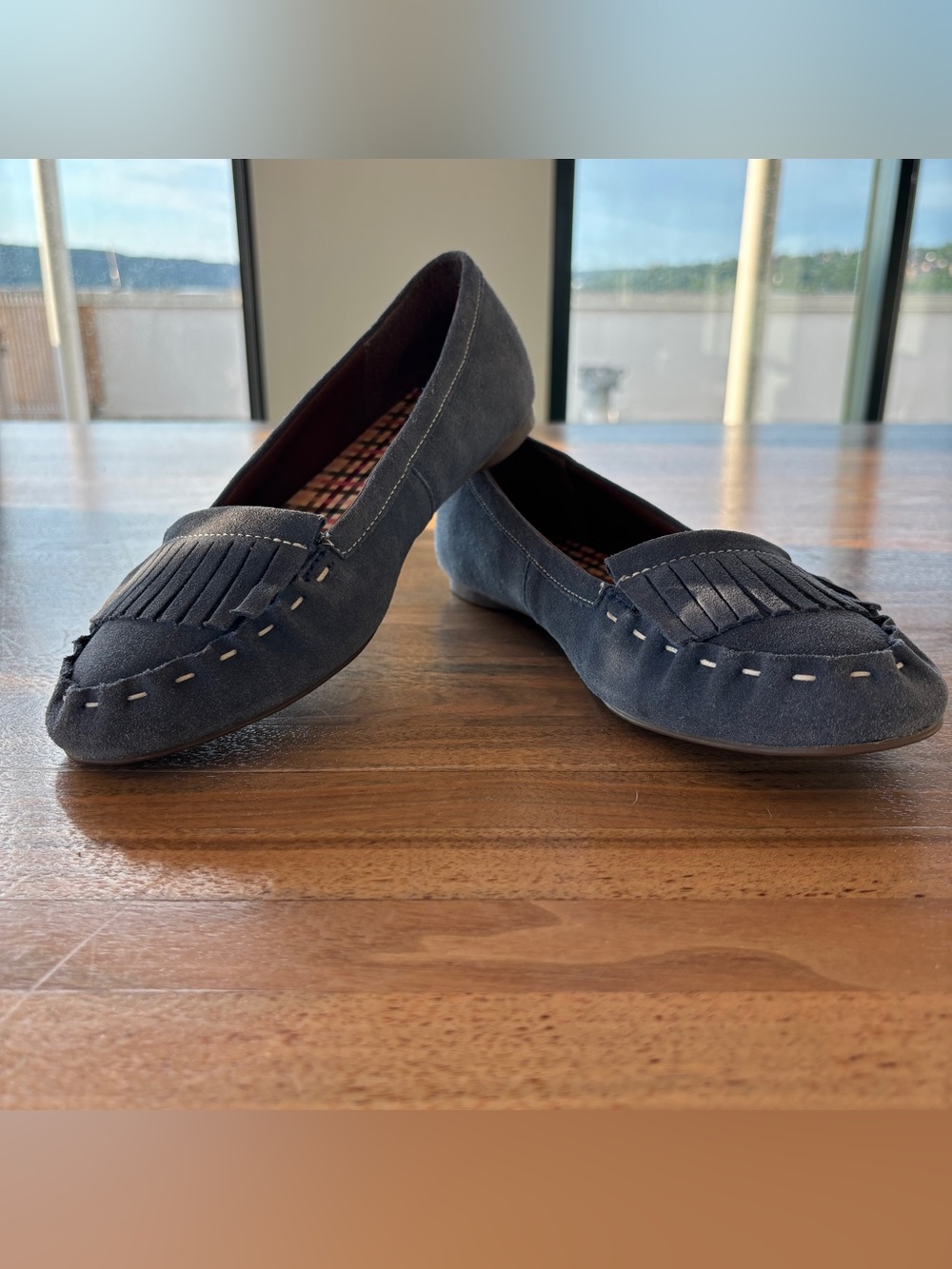 Lands End Women’s Suede Moccasins, Size 7 - Picture 1 of 10